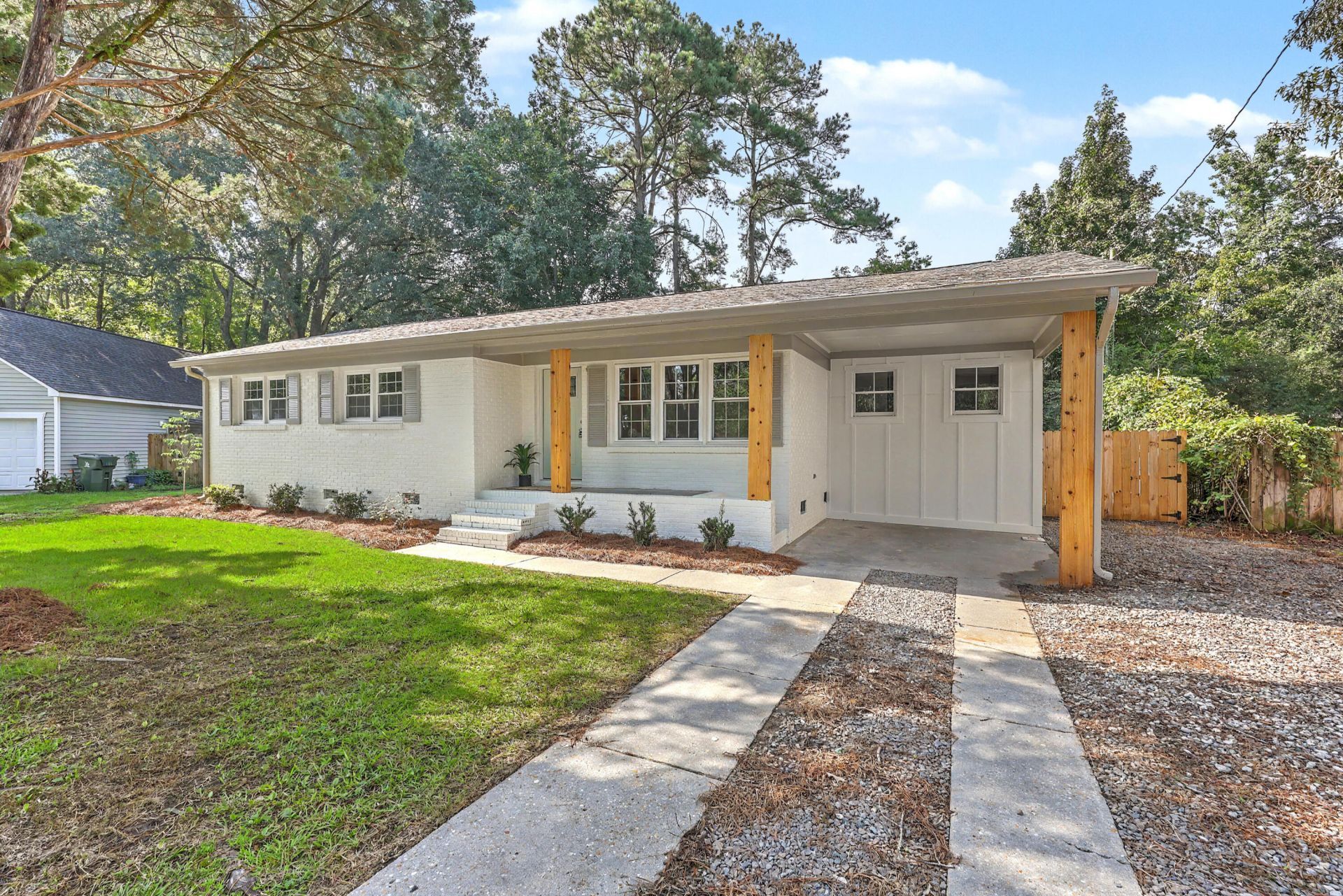 445 Madeline Drive Photo 2