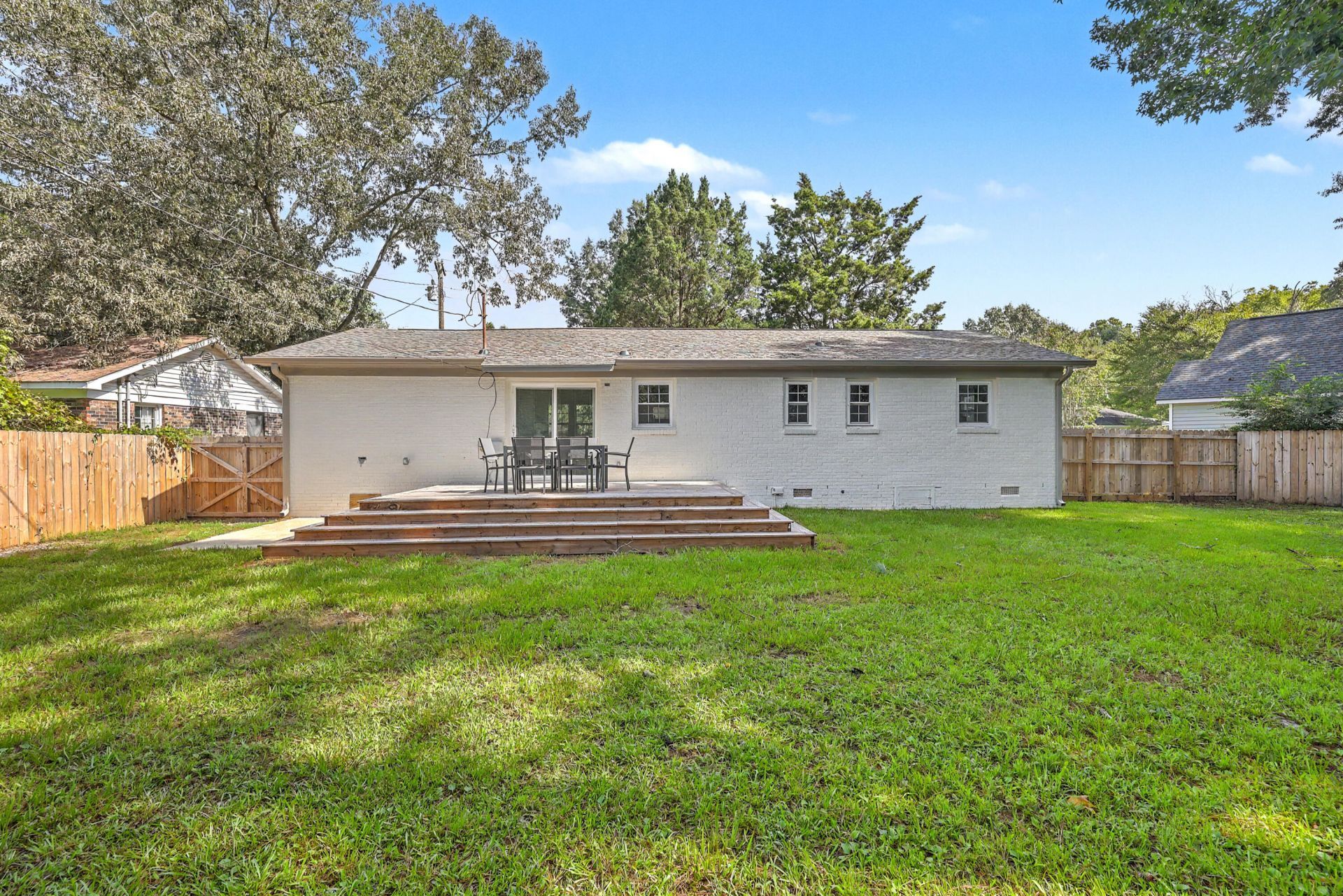 445 Madeline Drive Photo 23