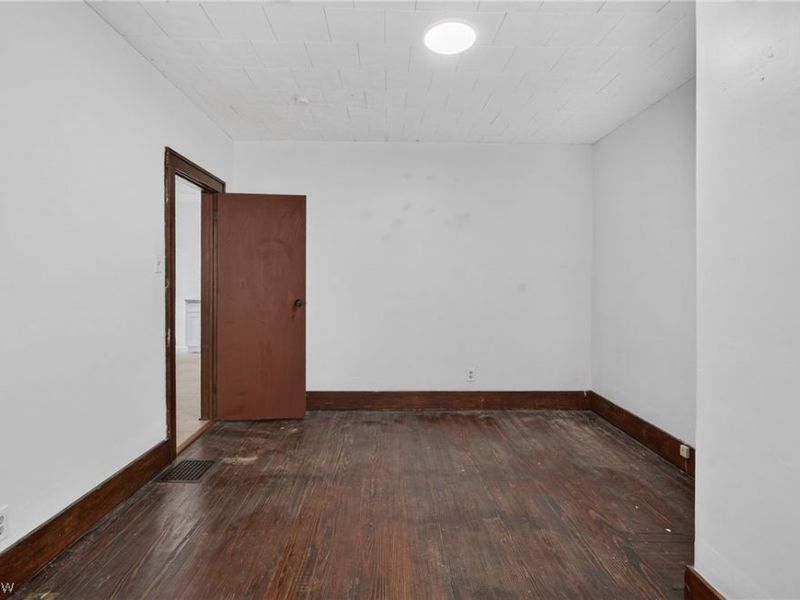 517 Brown Street, Akron, OH 44311 Photo 22