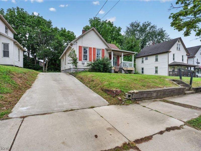 517 Brown Street, Akron, OH 44311 Photo 3
