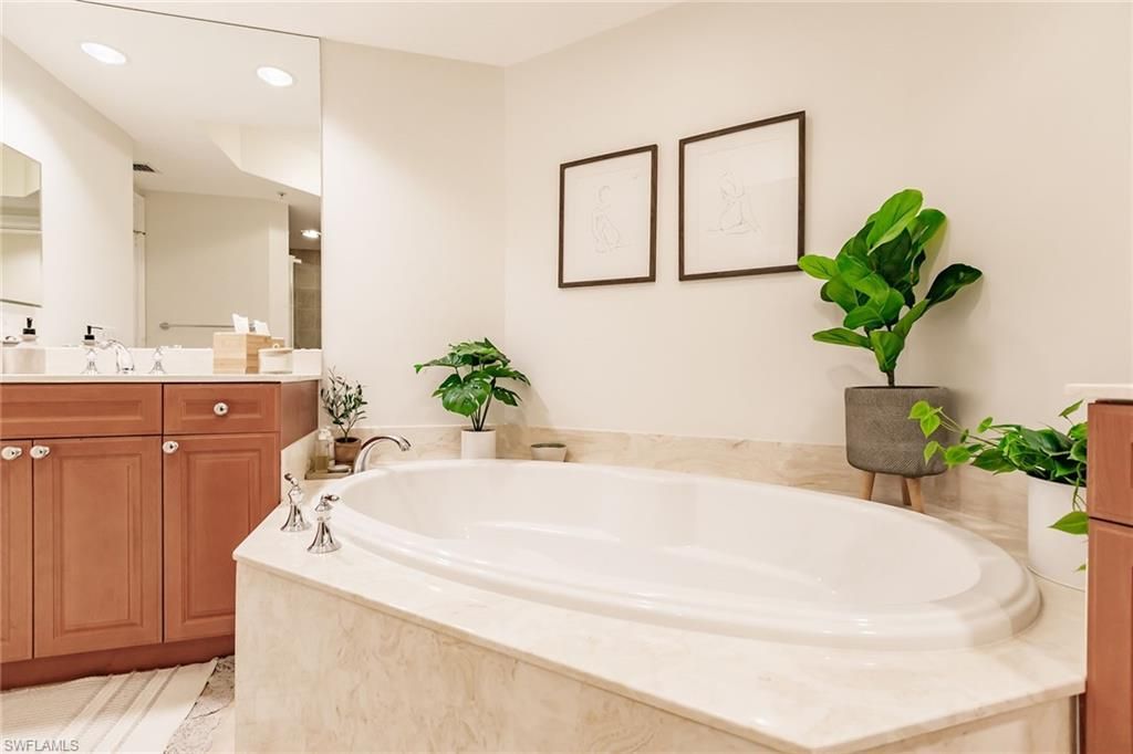 23540 Via Veneto , Unit 602, Bonita Springs, FL 34134 Photo