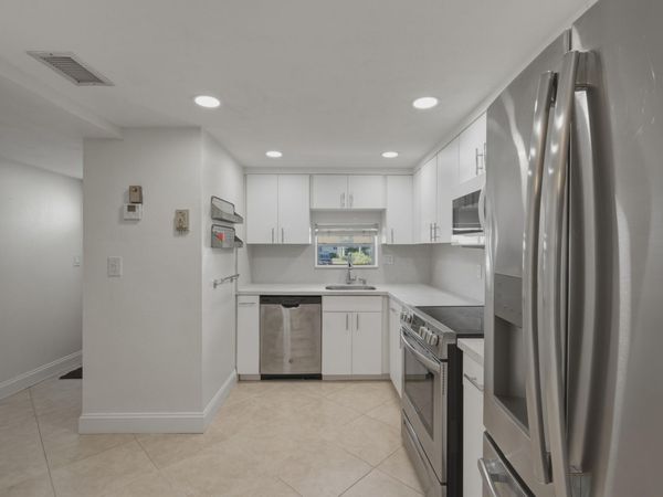 681 S Hollybrook Drive, Unit 109, Pembroke Pines, FL 33025