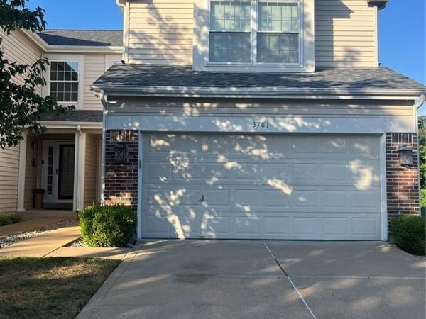 3781 Southern Manor Drive, St Louis, MO 63125