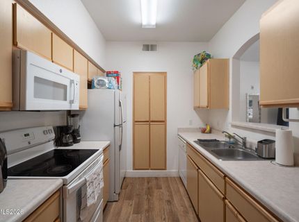 6850 Sharlands Avenue, Unit 1002, Reno, NV 89523 Photo