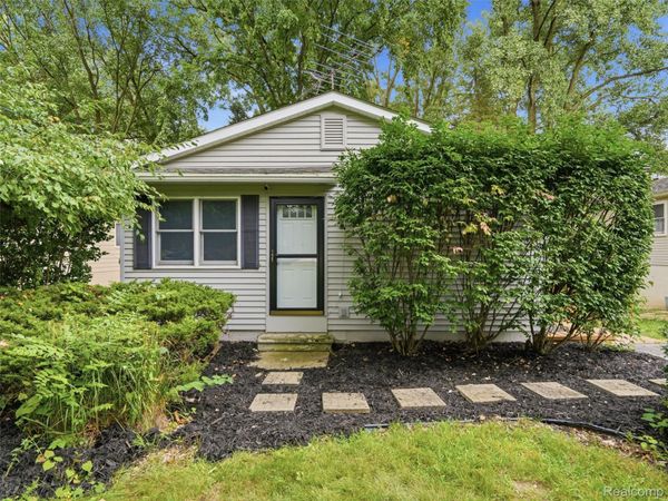 11954 Maxfield Boulevard, Hartland Township, Mi 48353