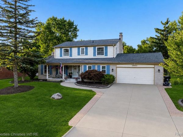 29042 Raleigh Road, Farmington Hills, Mi 48336