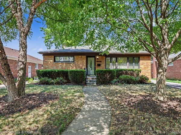 26826 Student Drive, Redford Township, Mi 48239