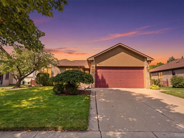 2213 Prescott Drive, Troy, Mi 48083