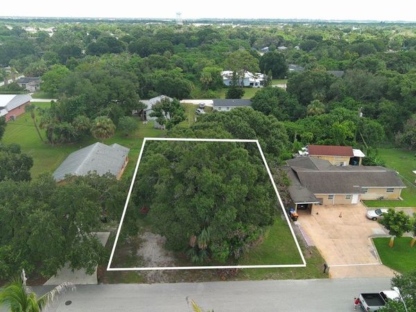 4640 38th Avenue, Vero Beach, FL 32967