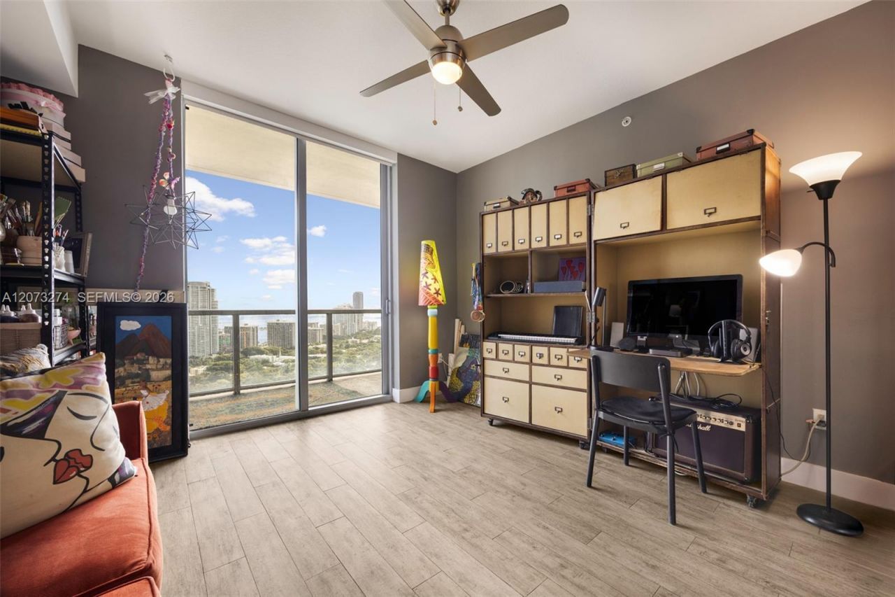 79 SW 12th St , Unit PH3904-S, Miami, FL 33130 Photo