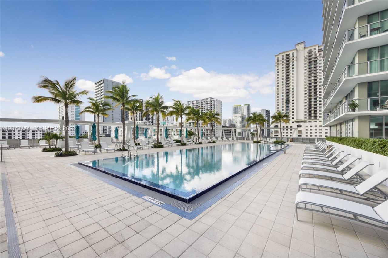 79 SW 12th St , Unit PH3904-S, Miami, FL 33130 Photo