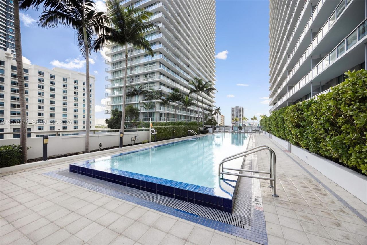 79 SW 12th St , Unit PH3904-S, Miami, FL 33130 Photo