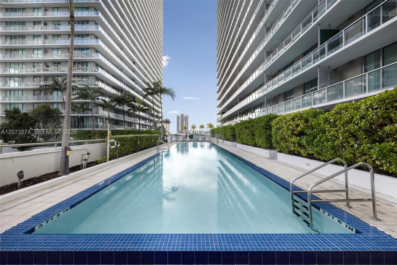 79 SW 12th St , Unit PH3904-S, Miami, FL 33130 Photo