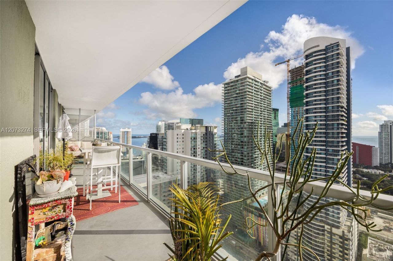 79 SW 12th St , Unit PH3904-S, Miami, FL 33130 Photo