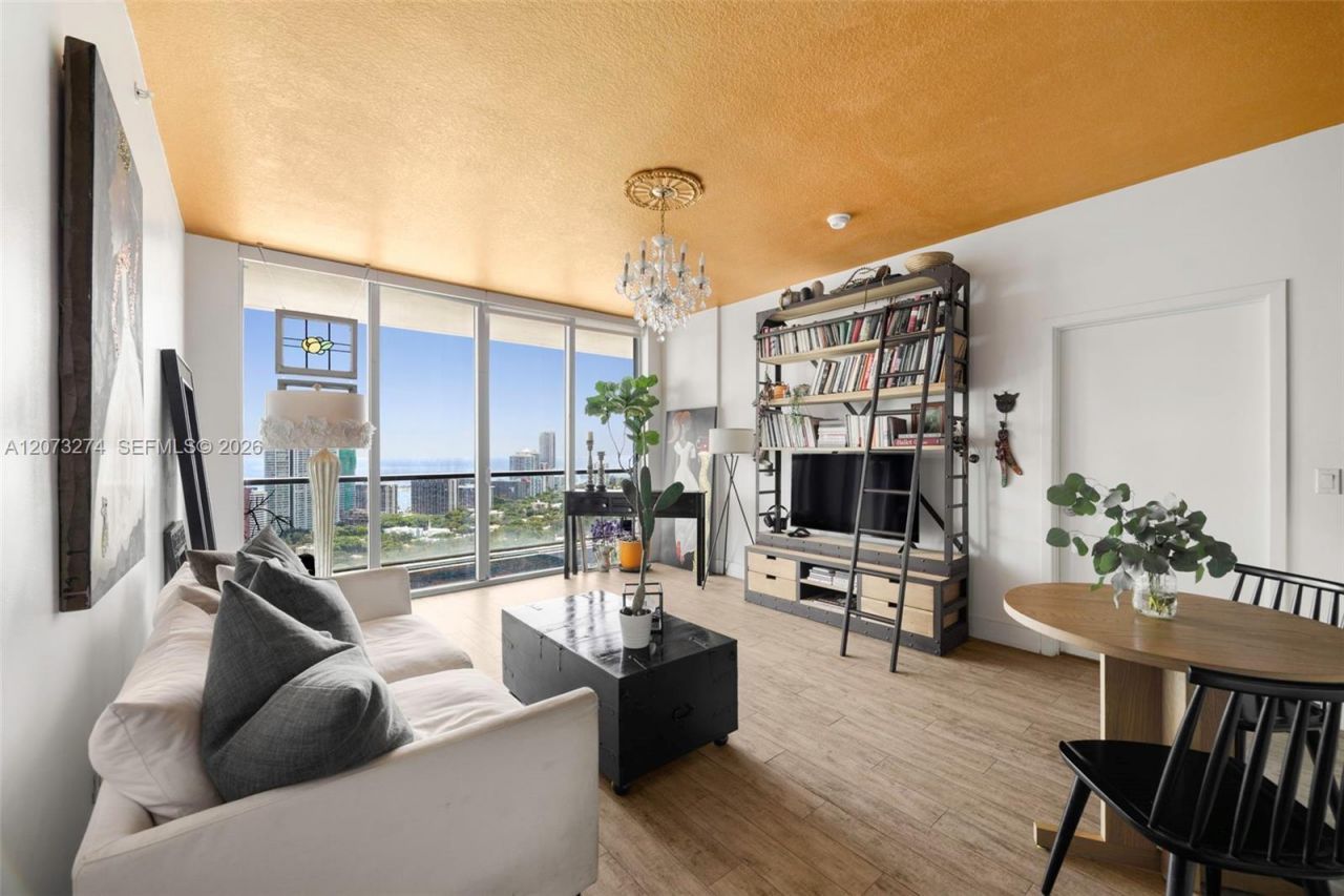 79 SW 12th St , Unit PH3904-S, Miami, FL 33130 Photo