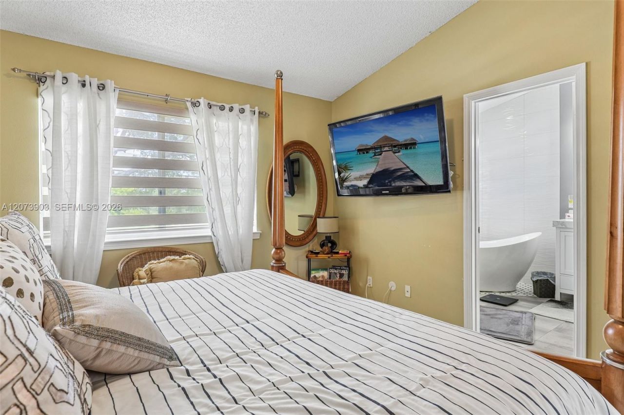 13215 NW 7th Dr, Plantation, FL 33325 Photo