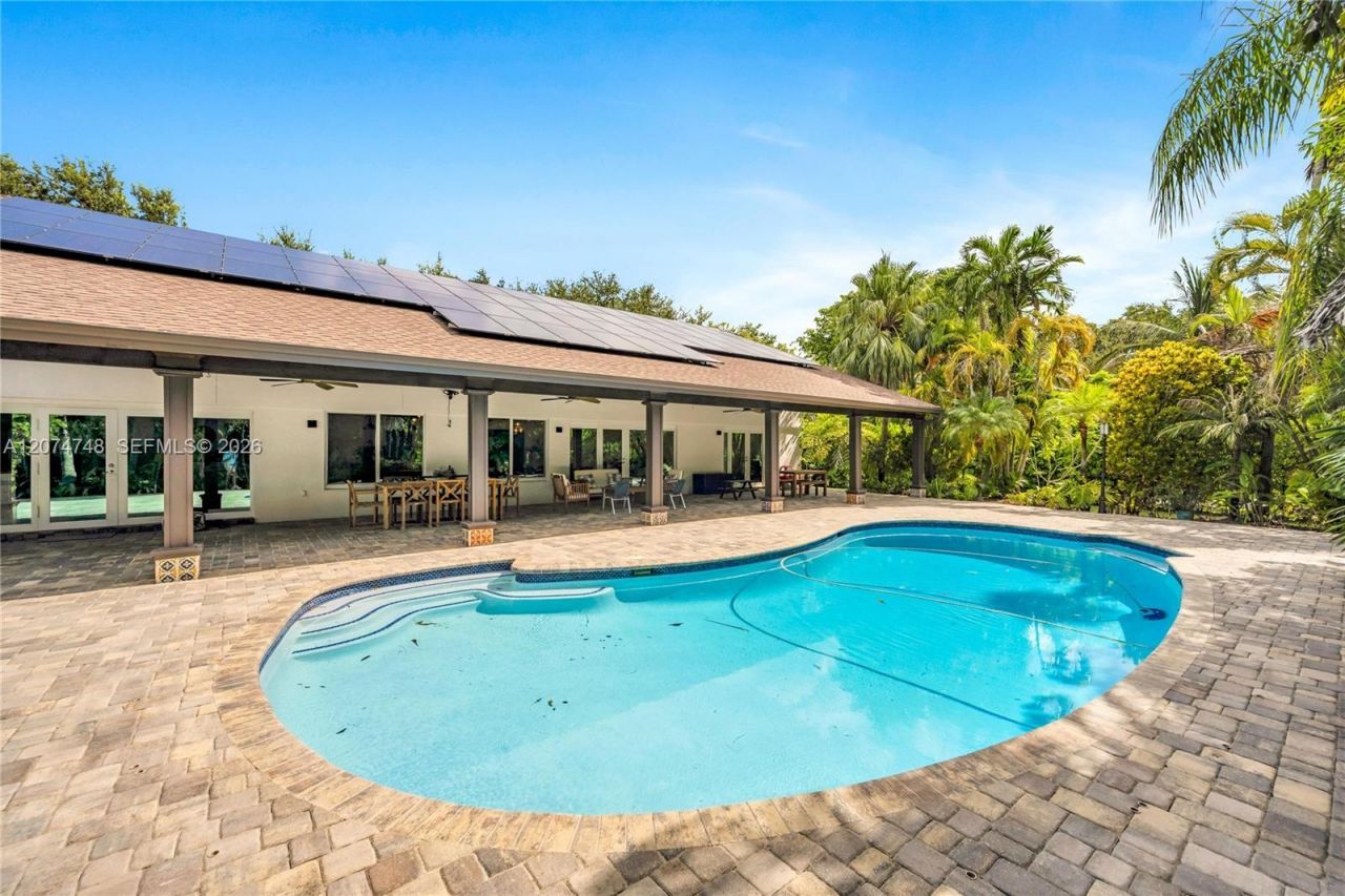 8440 SW 182nd Ter, Palmetto Bay, FL 33157 Photo