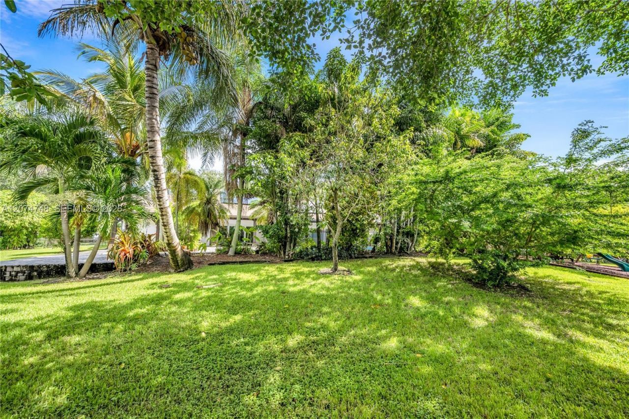 8440 SW 182nd Ter, Palmetto Bay, FL 33157 Photo