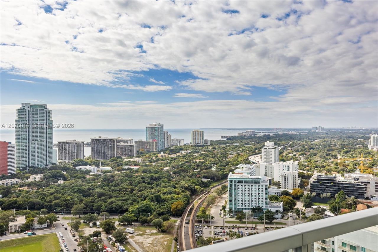 79 SW 12th St , Unit 3704, Miami, FL 33130 Photo