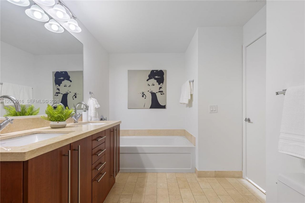 79 SW 12th St , Unit 3704, Miami, FL 33130 Photo