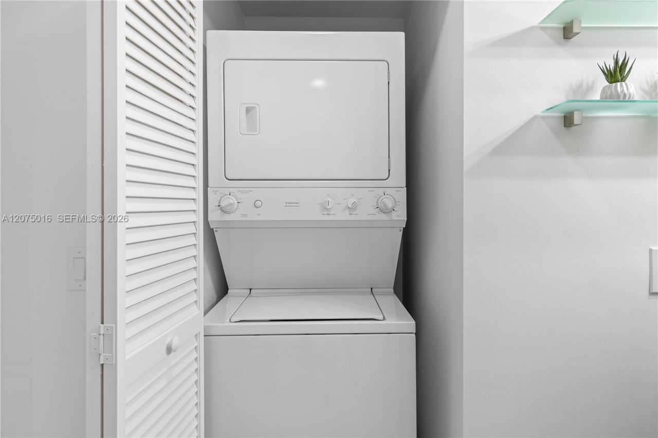 79 SW 12th St , Unit 3704, Miami, FL 33130 Photo