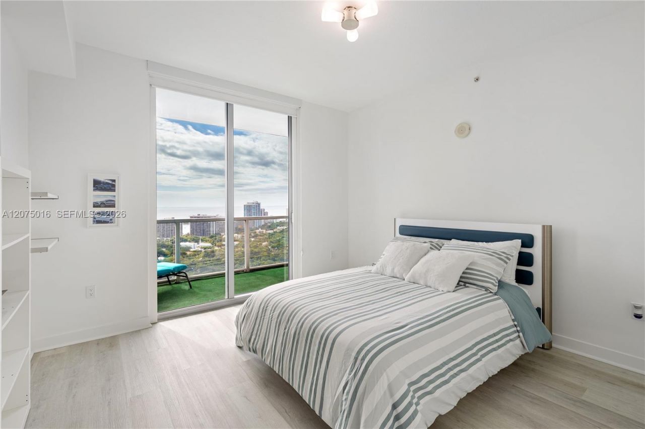 79 SW 12th St , Unit 3704, Miami, FL 33130 Photo