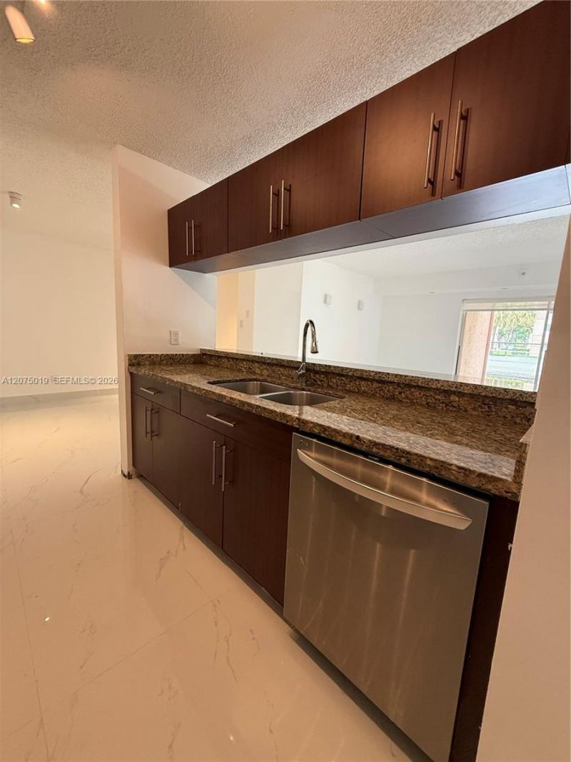 15781 SW 106th Ter , Unit 104, Miami, FL 33196 Photo