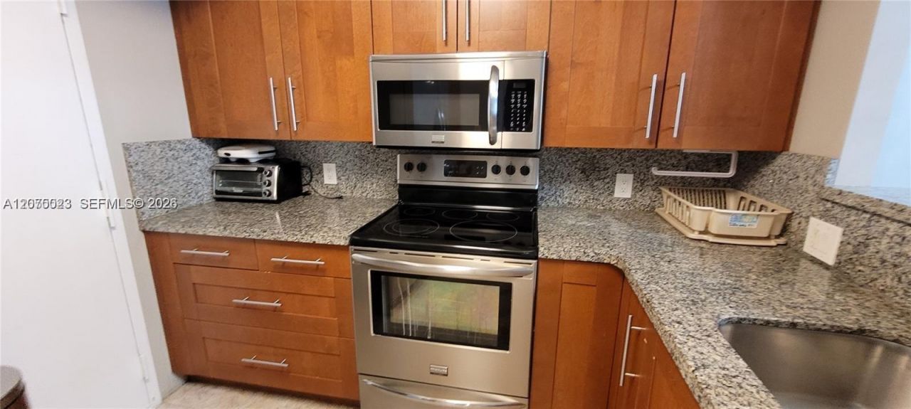 1865 S Ocean Dr , Unit 2D, Hallandale Beach, FL 33009 Photo