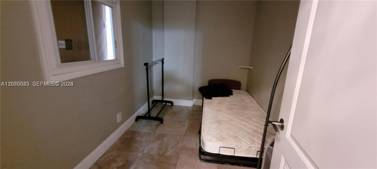 1865 S Ocean Dr , Unit 2D, Hallandale Beach, FL 33009 Photo