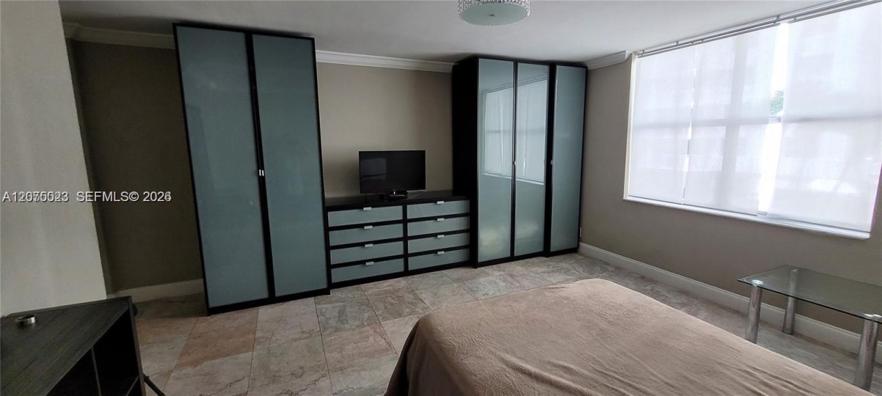 1865 S Ocean Dr , Unit 2D, Hallandale Beach, FL 33009 Photo