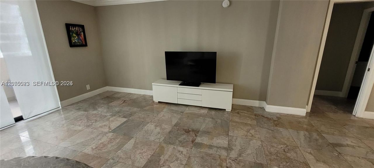 1865 S Ocean Dr , Unit 2D, Hallandale Beach, FL 33009 Photo
