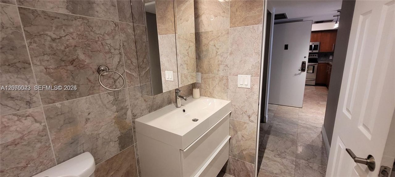 1865 S Ocean Dr , Unit 2D, Hallandale Beach, FL 33009 Photo