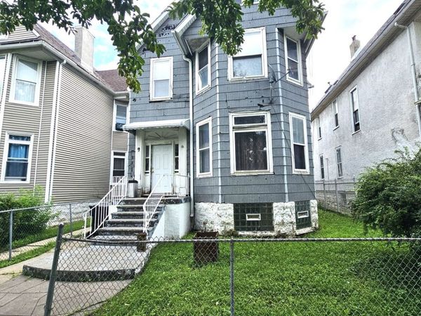 319 N Lotus Avenue , Chicago, IL 60644
