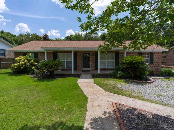 3241 Bayview Way, Pensacola, FL 32503