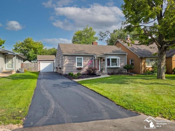 15476 Charles Street, Monroe, MI 48161