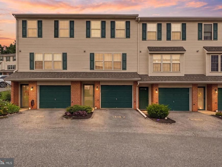 337 Country Club Road, Unit 8, Red Lion, PA 17356 Main Photo