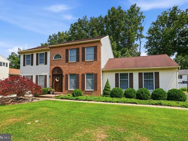 2460 BANNERSTONE DRIVE, QUAKERTOWN, PA 18951