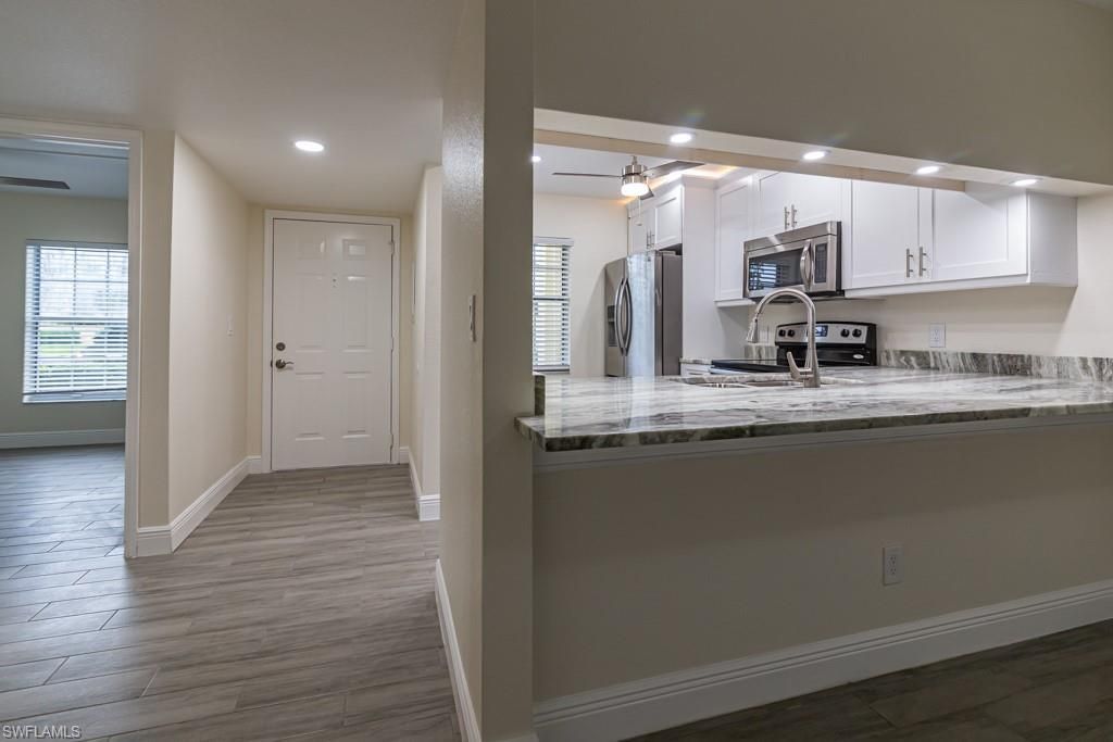 2562 Kings Lake Blvd, Unit 102, Naples, FL 34112 Photo