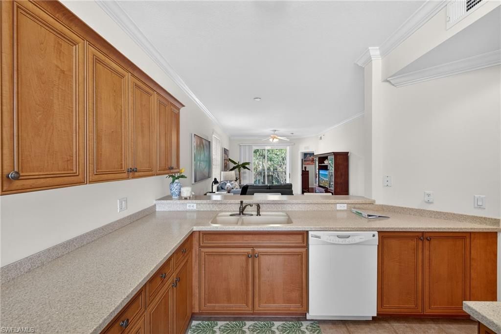 8251 Pathfinder Loop, Unit 621, Fort Myers, FL 33919 Photo