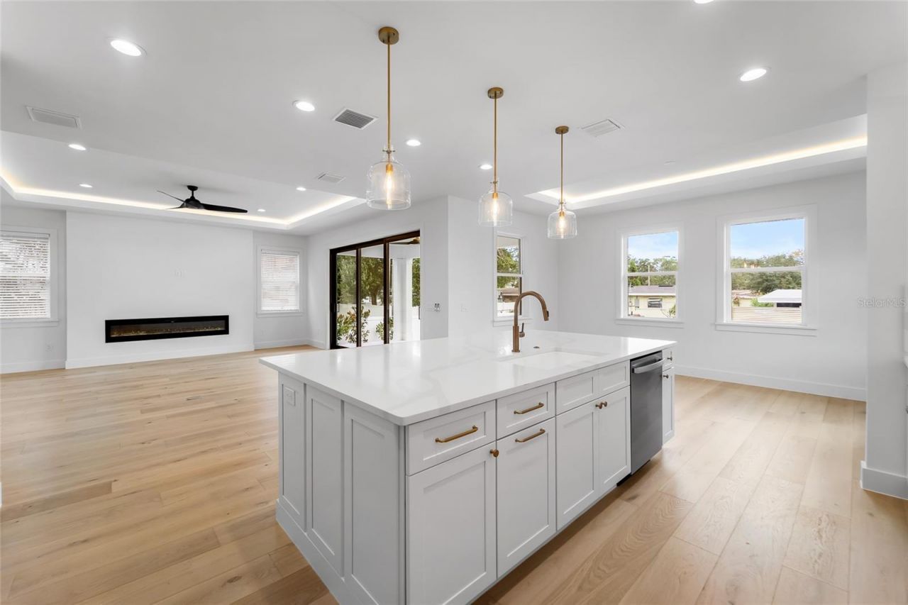 4719 W Wyoming Avenue, Tampa, FL 33616 Photo