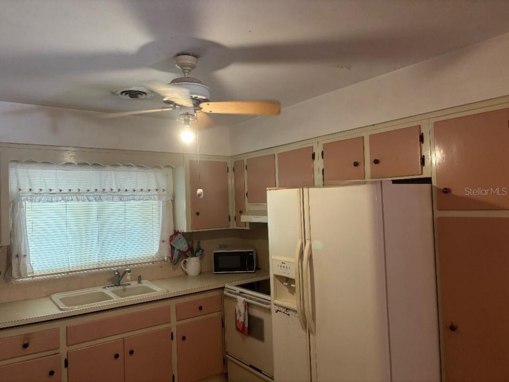 2443 66th Terrace S, Saint Petersburg, FL 33712 Photo