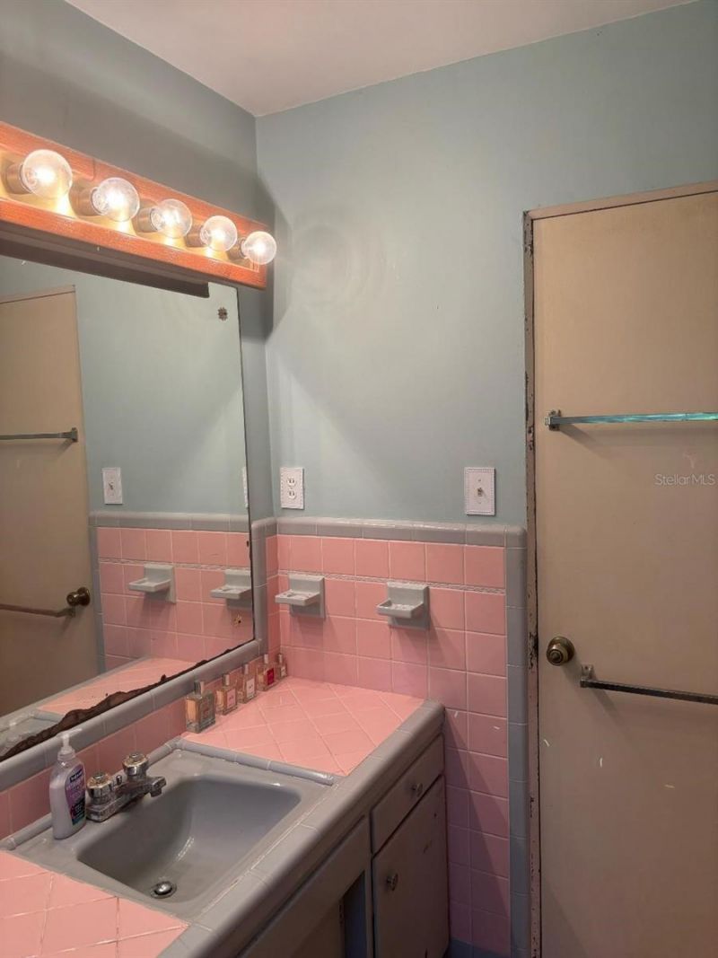 2443 66th Terrace S, Saint Petersburg, FL 33712 Photo