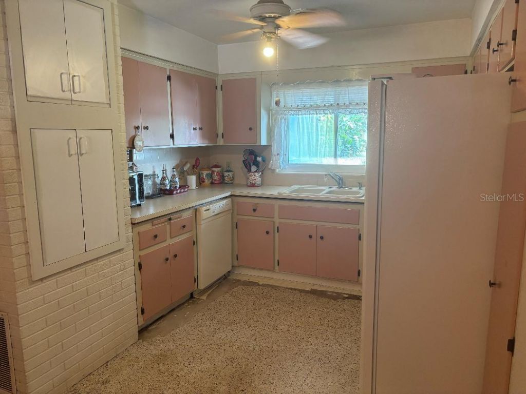 2443 66th Terrace S, Saint Petersburg, FL 33712 Photo