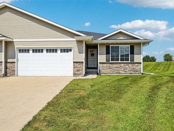 831 Heartland Court , Fairfax, IA 52228
