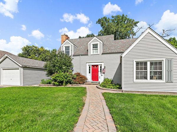 369 N Walnut Street , Elmhurst, IL 60126