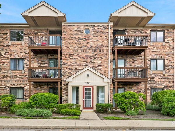 2215 Nichols Road , Unit 21F, Arlington Heights, IL 60004