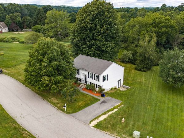 8 Cornerstone Drive, Dover, NH 03820