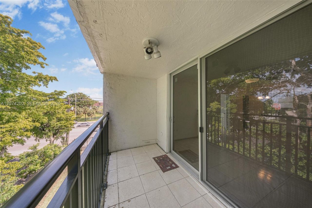 14155 SW 87th St , Unit 404-E, Miami, FL 33183 Photo