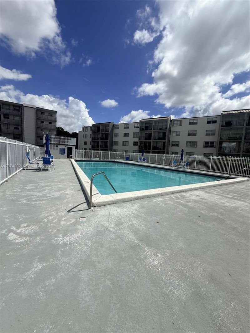 14155 SW 87th St, Unit 404-E, Miami, FL 33183 Photo