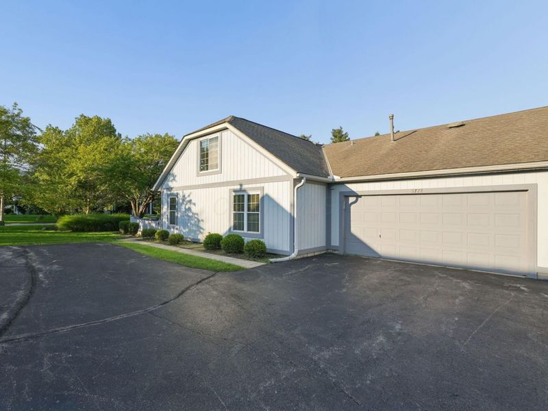 3778 Falls Circle Drive, Hilliard, OH 43026 Photo 3